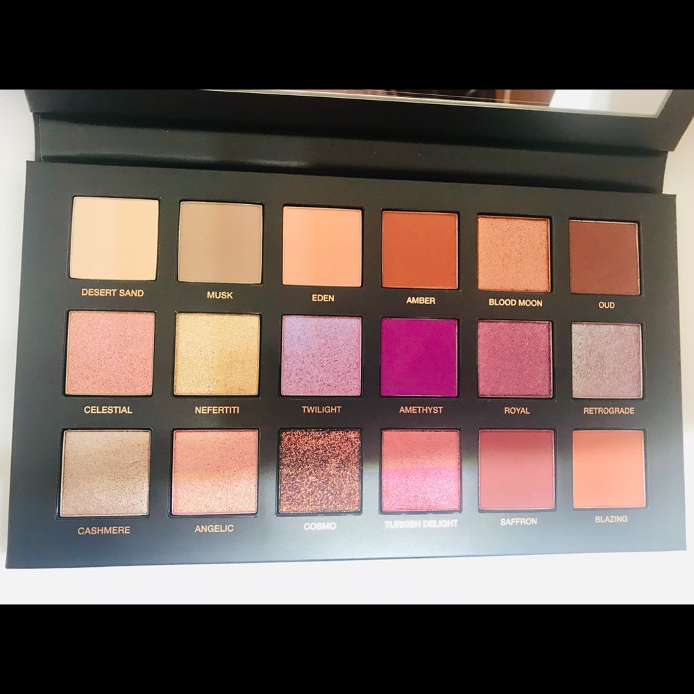 HUDA BEAUTY Desert Dusk Palette - Picture 3 of 4